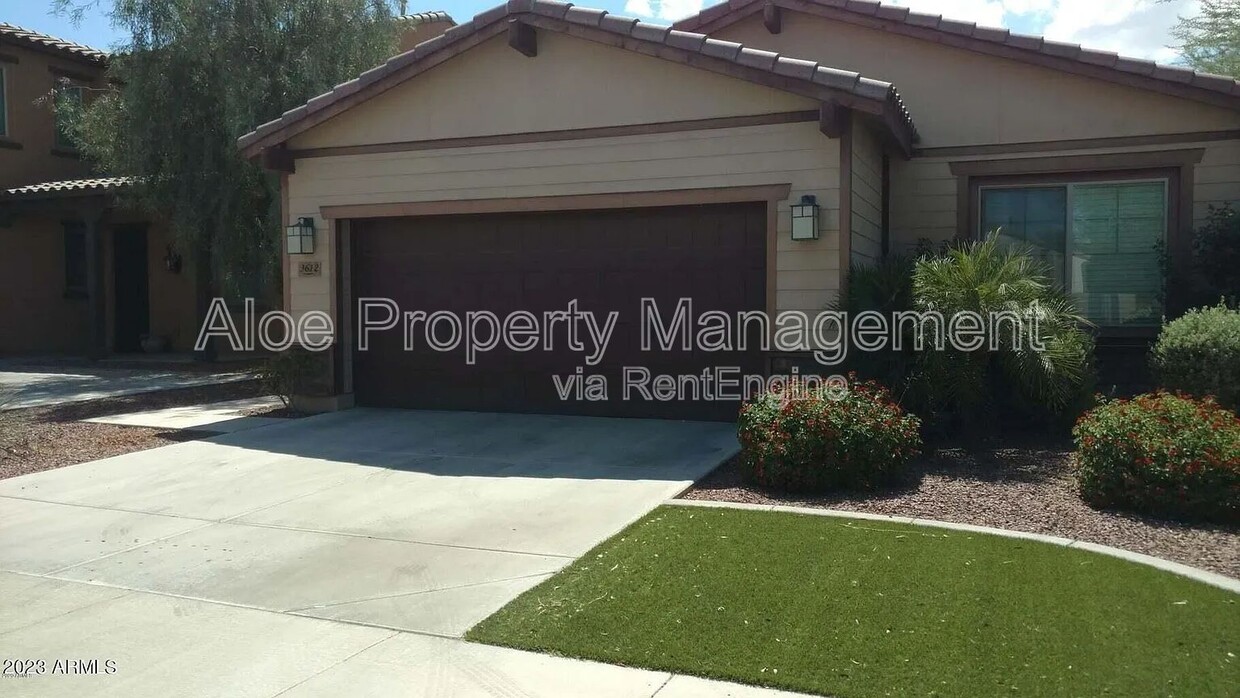 Foto principal - 3612 S Washington St