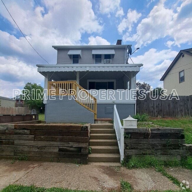 Grandview Place Apartments for Rent with a Swimming Pool Mckeesport
