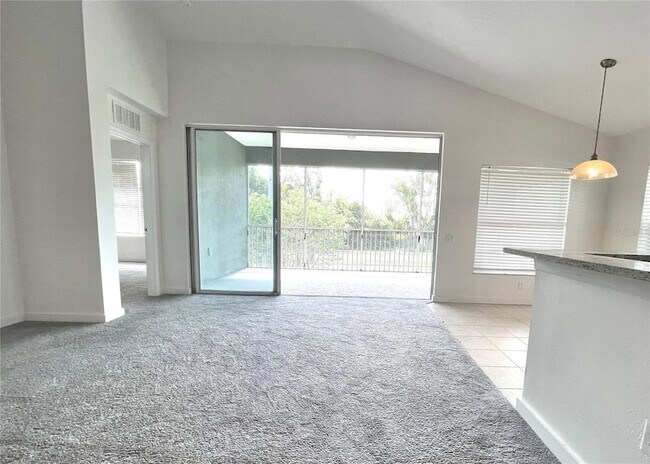 Building Photo - 2096 Kings Palace Dr