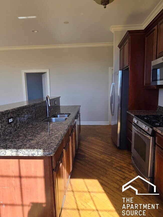 Foto del edificio - 2338 W Morse Ave