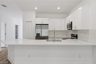 Building Photo - 4708 27th St SW