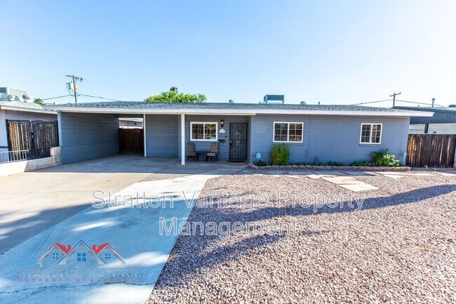 Building Photo - 847 W Fairmount Ave
