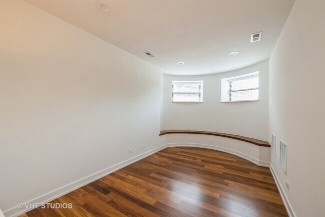 Foto del edificio - 4507 S Calumet Ave