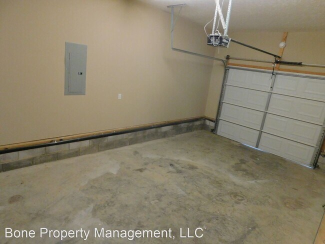 Building Photo - 3 br, 2 bath House - 1102 Jonathan Dr.