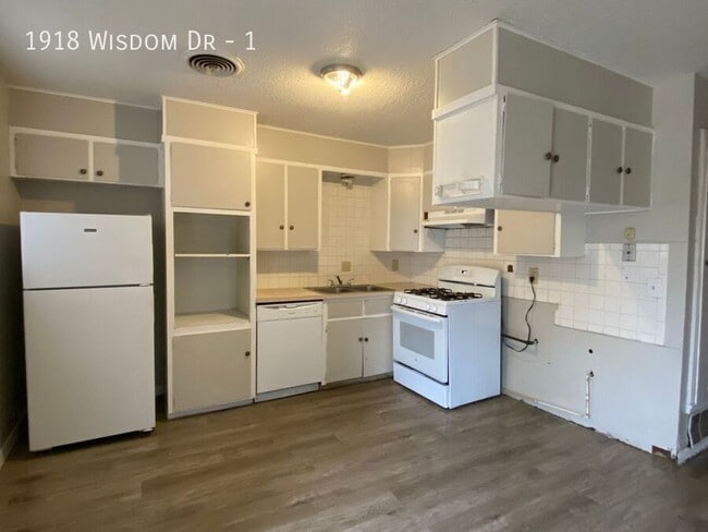 Foto del edificio - 1918 Wisdom Dr