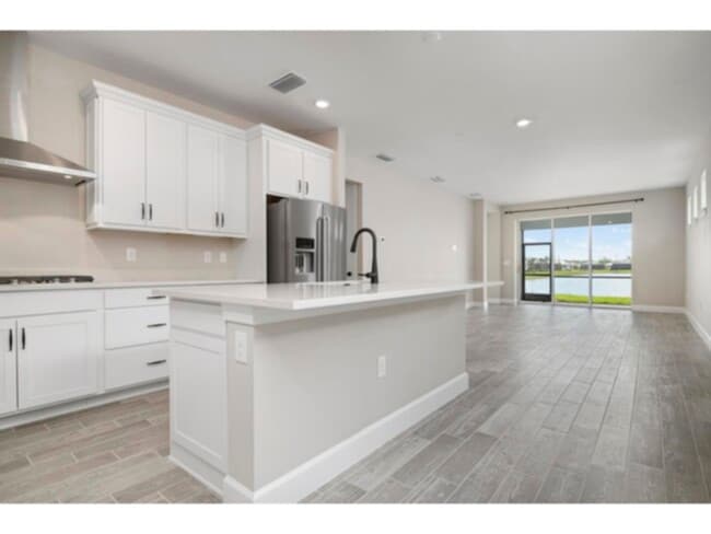 Building Photo - 9817 Bright Water Dr