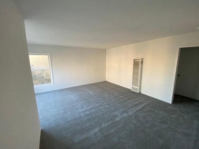 Unit 203 - Living Room - 2660 Gough St
