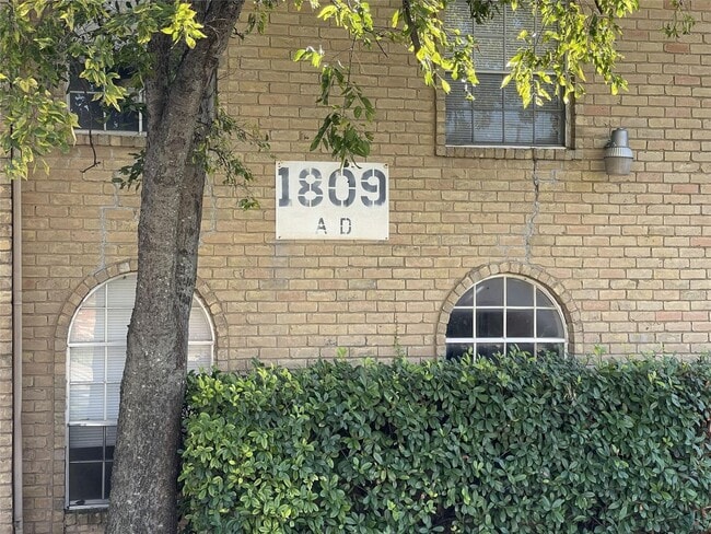 Photo - 1809 Roman Rd Apartment