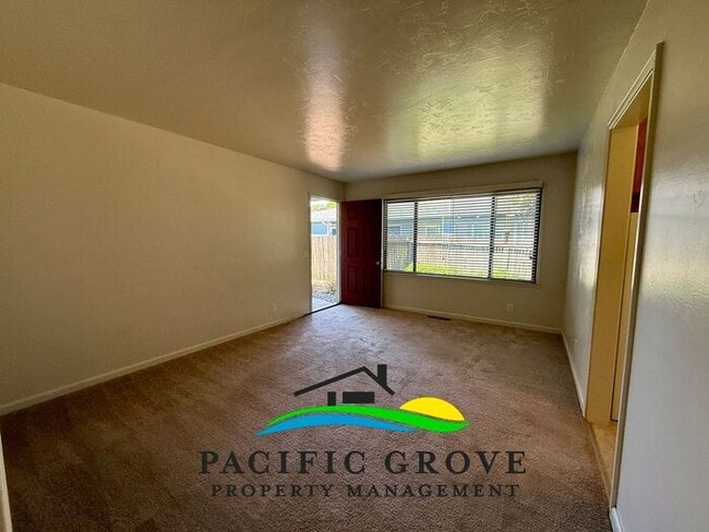 Building Photo - Updated Two Bedroom Duplex in PG!