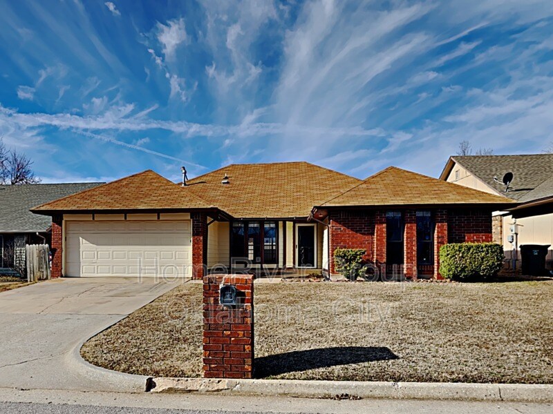 Primary Photo - 521 Westview Dr