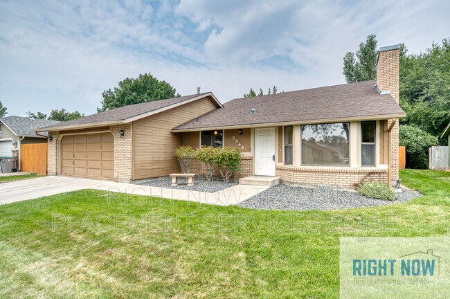 Building Photo - 5546 W Clearview Ct