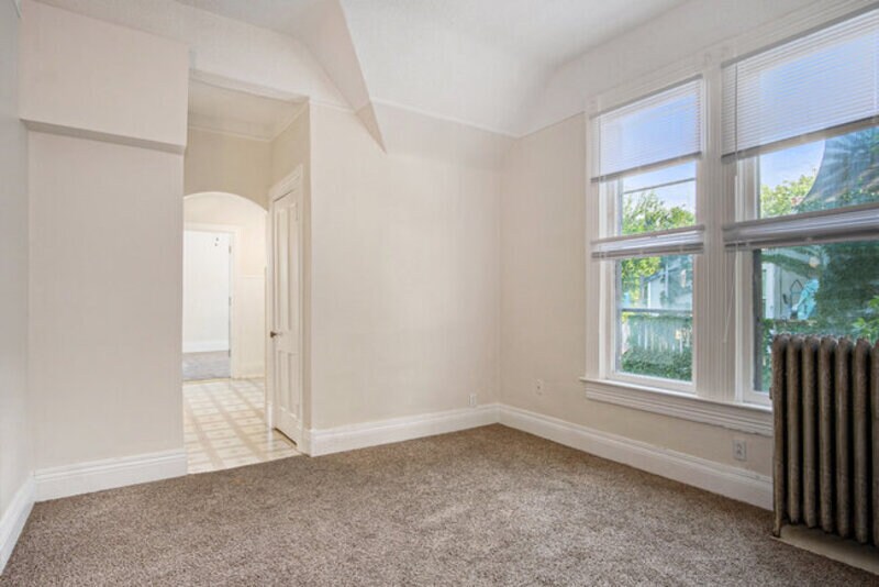 Primary Photo - 1309 S 32nd St