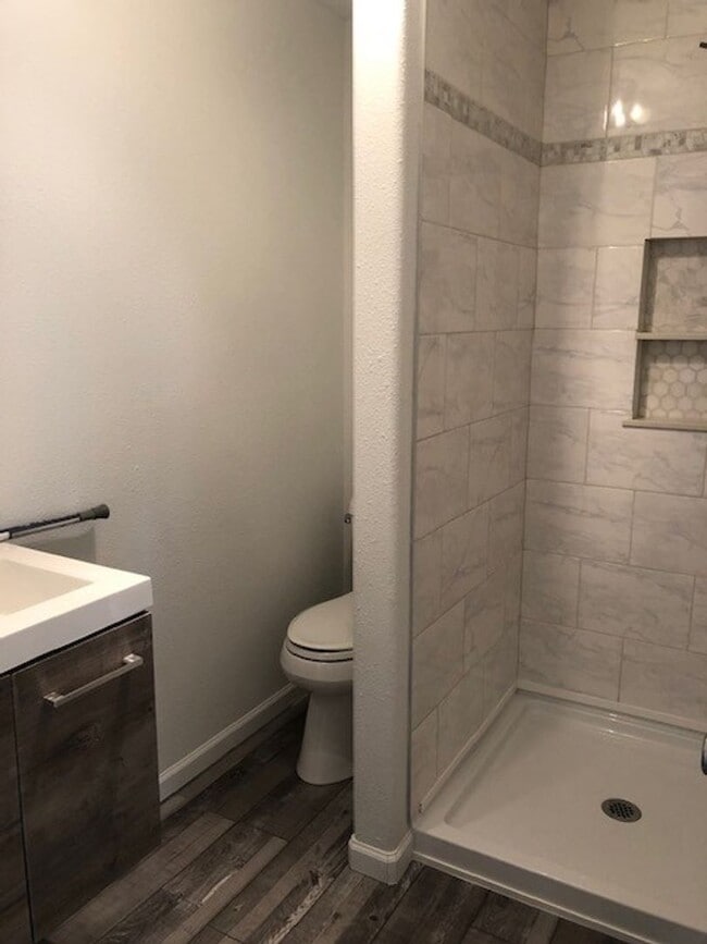 Building Photo - New 1 Bedroom 1 Bath Mother in law in Everett
