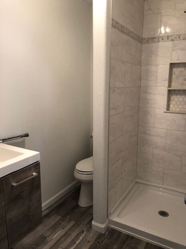 Foto del edificio - New 1 Bedroom 1 Bath Mother in law in Everett