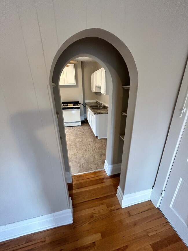 Foto del edificio - 251 W Hubbard Ave