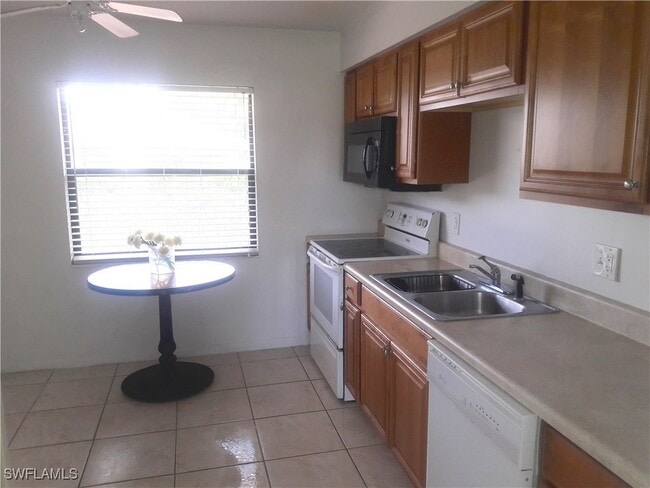 Building Photo - 536 111th Ave N