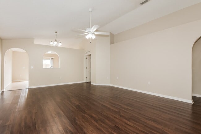 Building Photo - 11349 Ivy Flower Loop