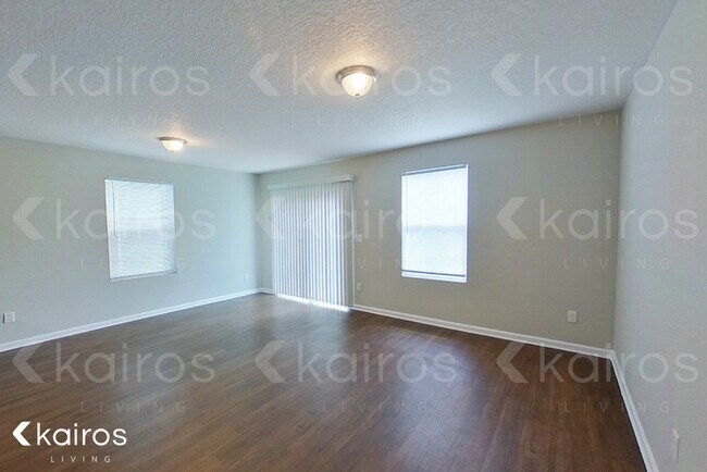 Building Photo - 1331 Mull St