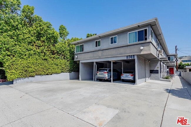 Foto del edificio - 11749 Riverside Dr