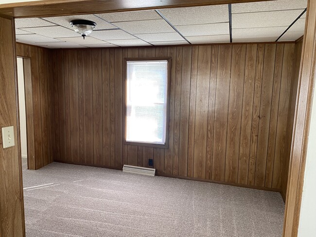 Dining Room - 1440 Philadelphia St