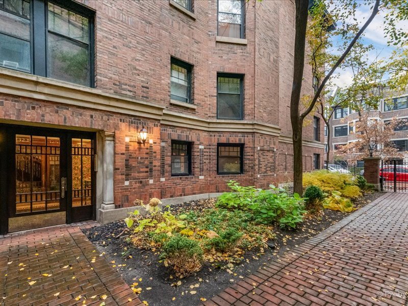 Foto principal - 325 W Belden Ave