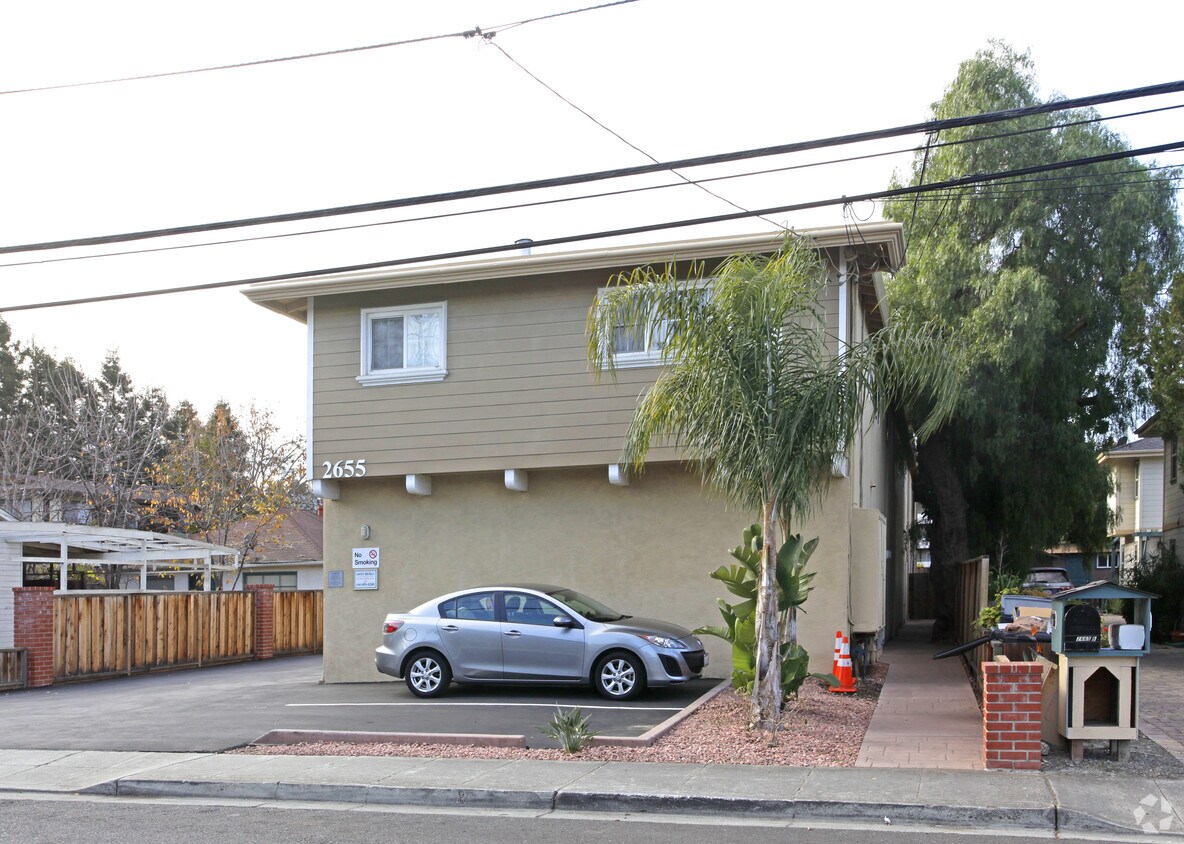 Building Photo - 2655 Miller Ave