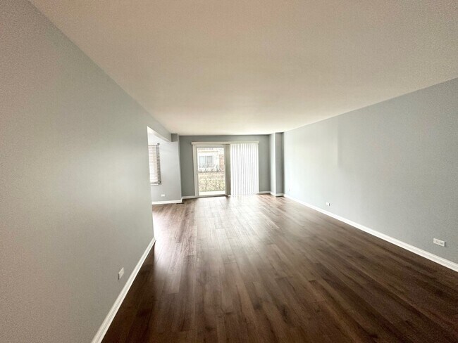 Building Photo - 3022 Roberts Dr
