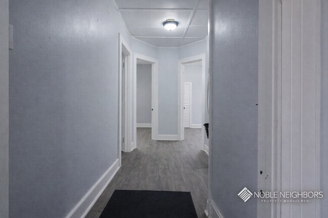Foto del edificio - 10728 Old Kings Rd