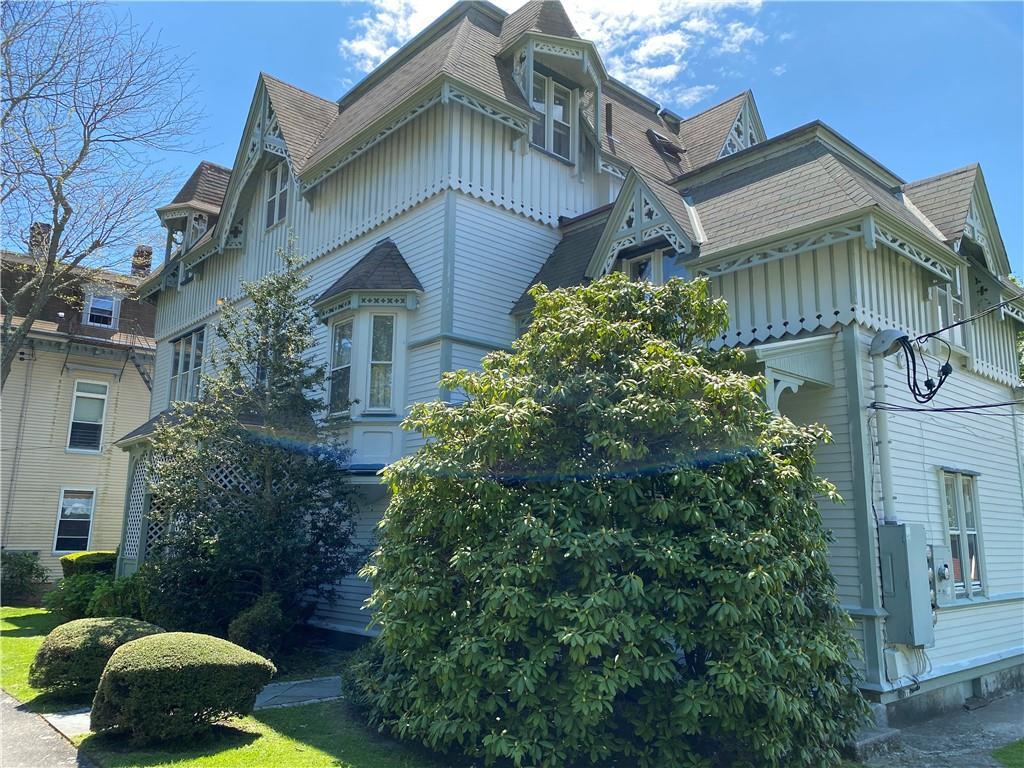 569 Spring St Unit 2, Newport, RI 02840 Condo for Rent in Newport, RI