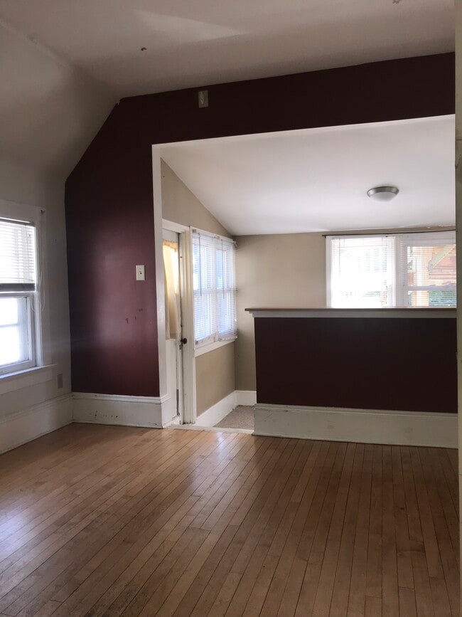 Building Photo - 3316 N Downer Ave