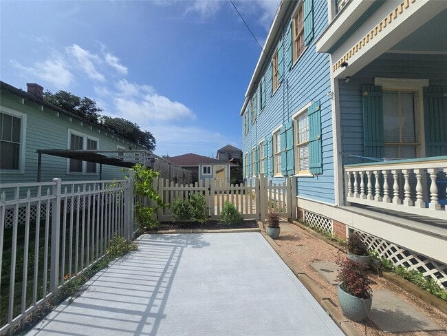 Building Photo - 3409 Avenue L