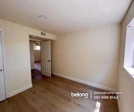 Building Photo - 105 Cypress Dr