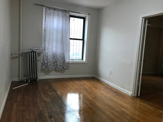 Foto del edificio - 349 New Lots Ave