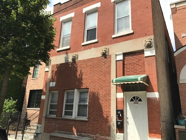 Primary Photo - 2248 N Southport Ave