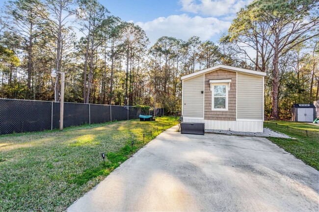 Building Photo - Charming 2BR House in Pensacola