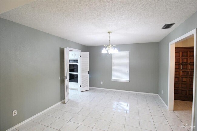 Foto del edificio - 1317 Lark Ave