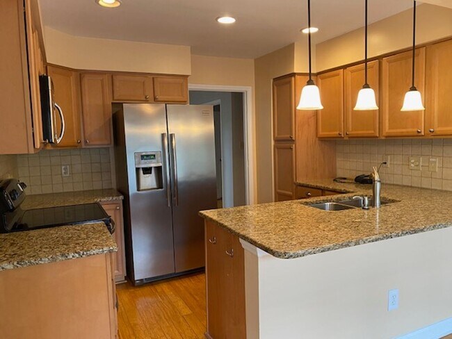 Foto del edificio - Popular Kirkwood Neighborhood!  3 bed, 2 bath, One Level Living!!