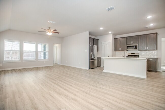 Building Photo - 3108 Round Rock Rd