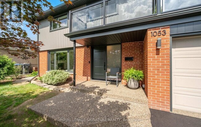 Building Photo - 1053 Flagship Dr