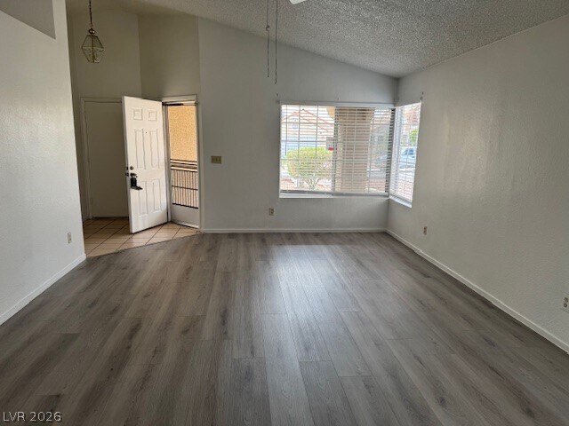 Foto del edificio - 1429 Lilac Breeze Cir