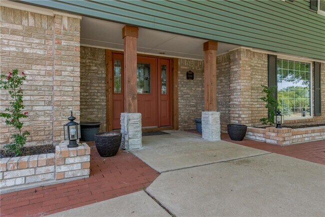 Building Photo - Luxury Living in Quail Creek!!