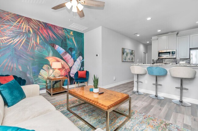 Foto del edificio - 7823 Gladstone St