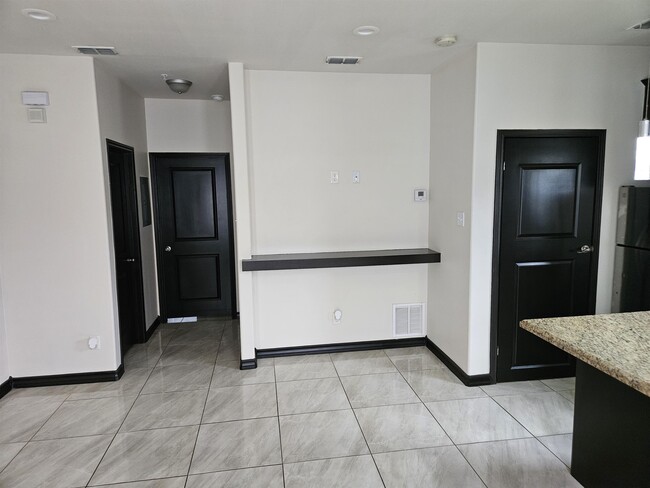 Building Photo - 2907 Clark Blvd