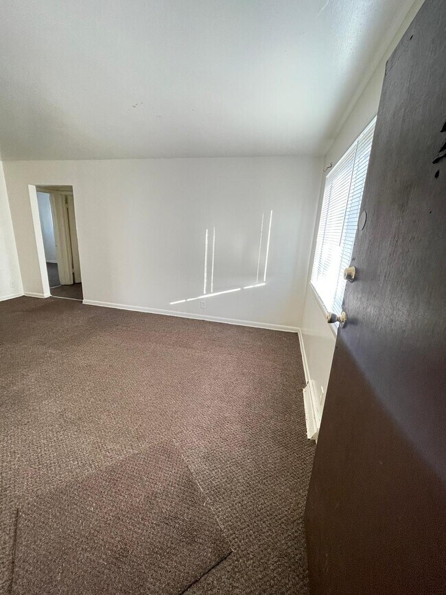 Foto del edificio - 8924 W Carmen Ave