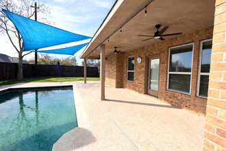 Building Photo - 111 Mdw Rdg Wy