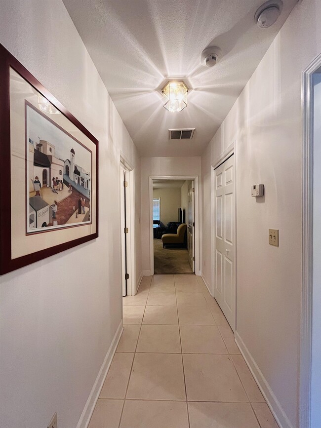 Foto del edificio - 1000 Cherry Laurel St