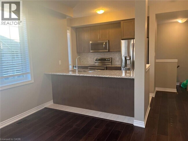 Building Photo - 377 Cranbrook Common