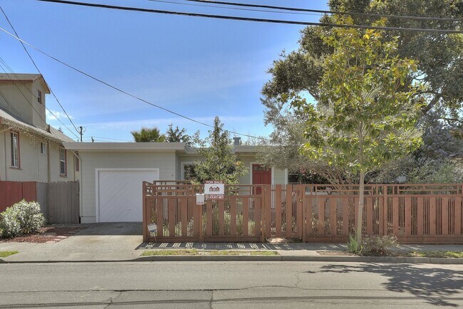 Photo - 1033 56th St House