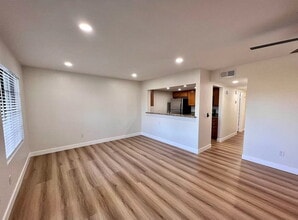 Building Photo - 15016 Av. Venusto