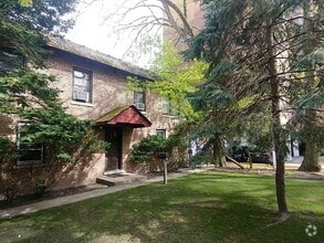 Building Photo - 1505.5 Maple Ave